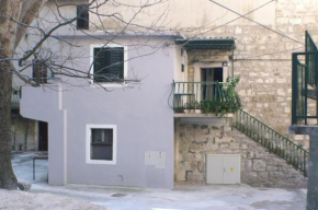  Apartments with a parking space Omis - 4327  Омиш